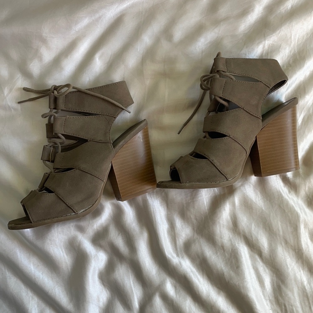 COPY - Brown suede lace up wedges